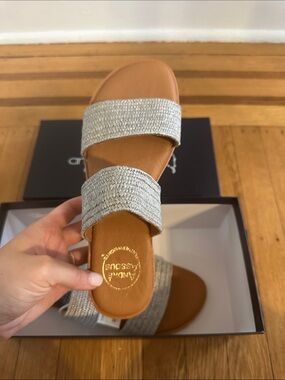 andré assous Featherweights Sandal- Navy with White Logo